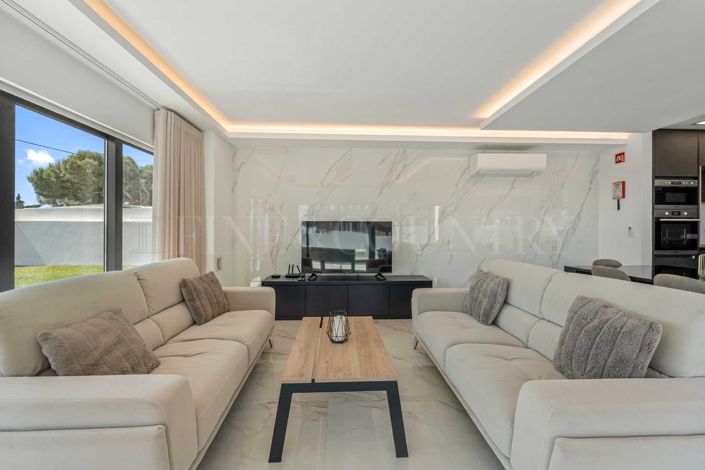 Image No.38-4 Bed Villa for sale
