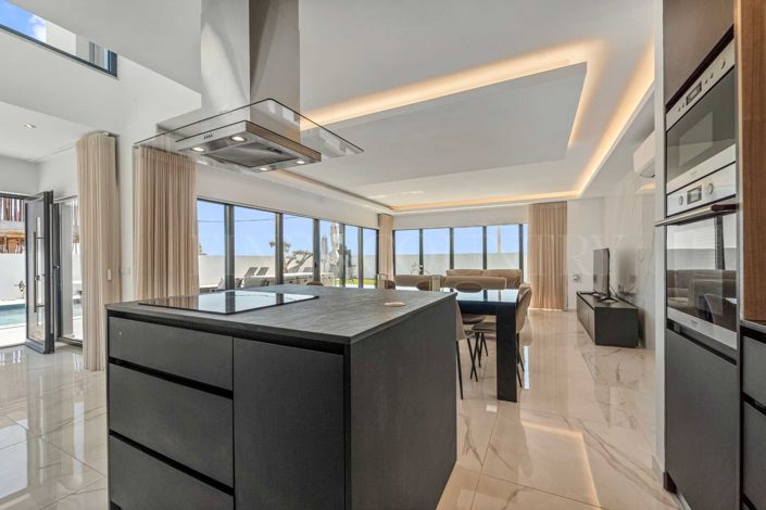 Image No.43-4 Bed Villa for sale