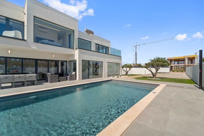 Image No.48-4 Bed Villa for sale