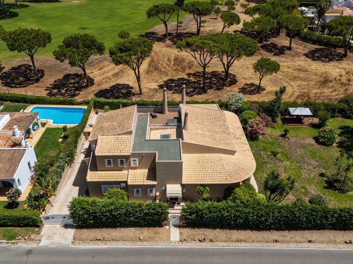 Image No.4-5 Bed Property for sale