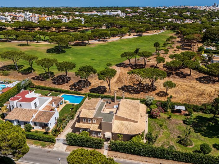 Image No.34-5 Bed Property for sale