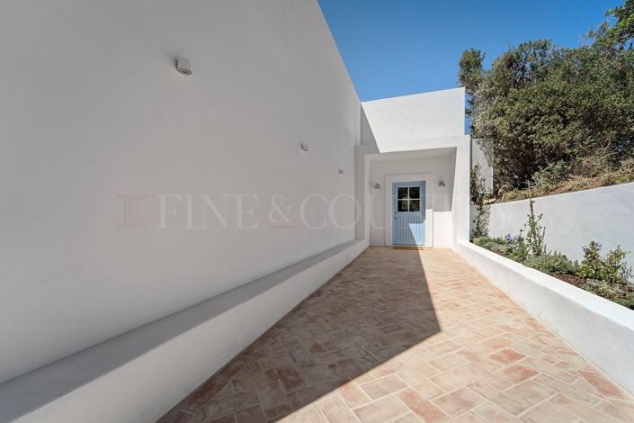 Image No.22-3 Bed Property for sale