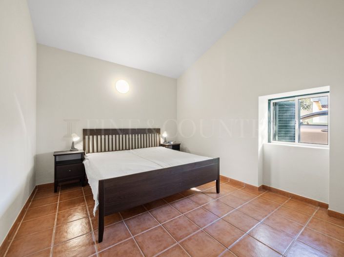 Image No.13-3 Bed Property for sale