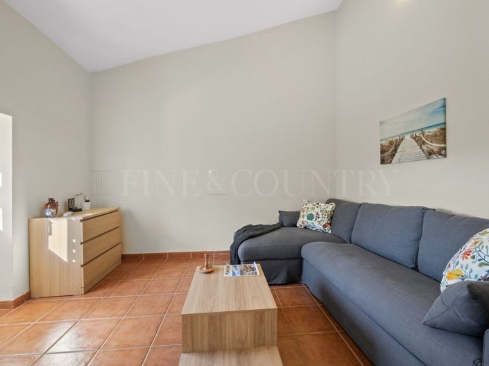 Image No.17-3 Bed Property for sale
