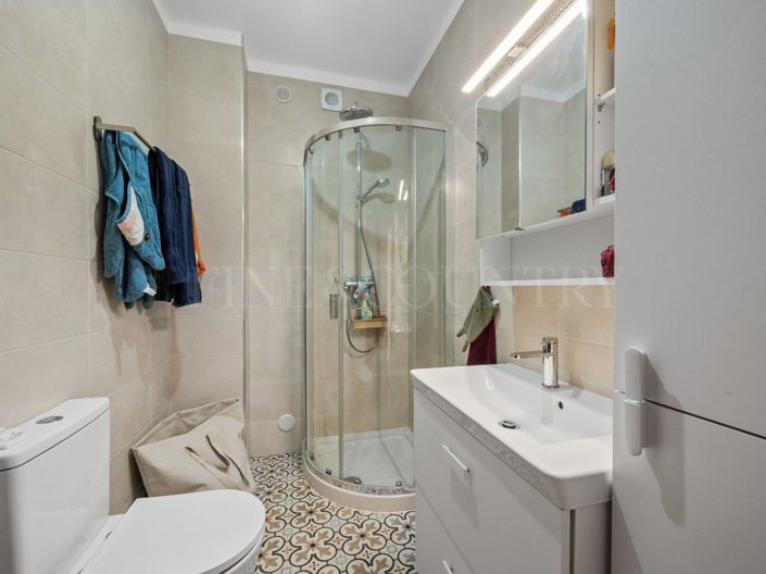 Image No.18-3 Bed Property for sale