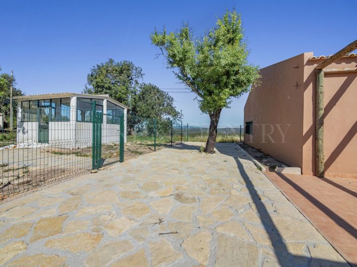 Image No.27-3 Bed Property for sale