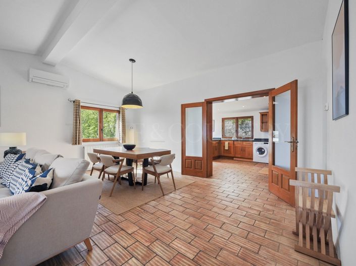 Image No.6-4 Bed Property for sale