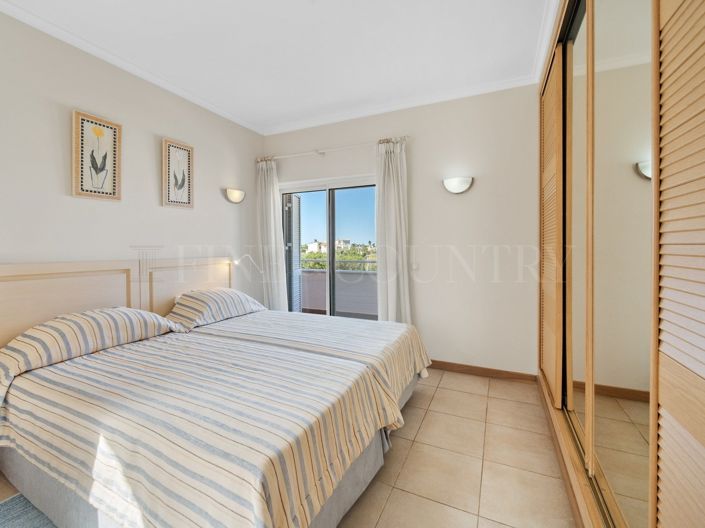 Image No.17-3 Bed Townhouse for sale