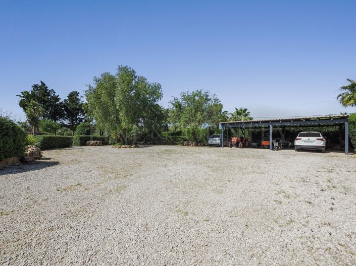 Image No.20-4 Bed Property for sale