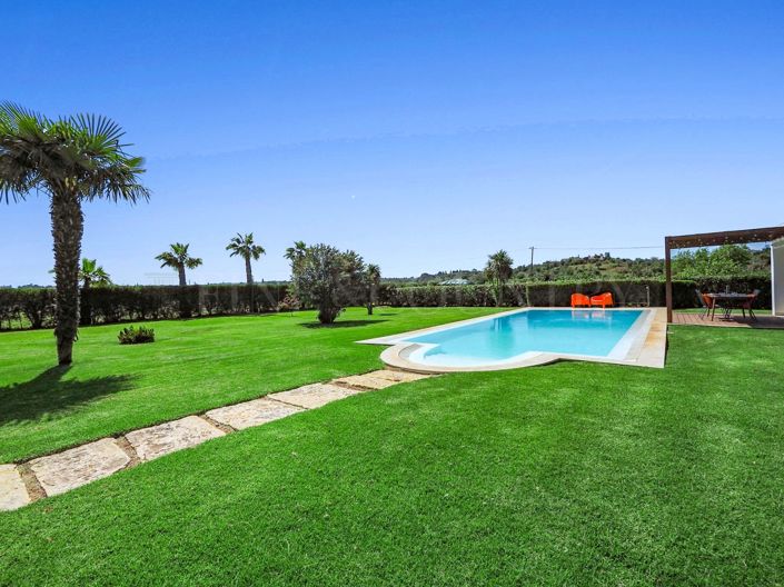 Image No.28-4 Bed Property for sale