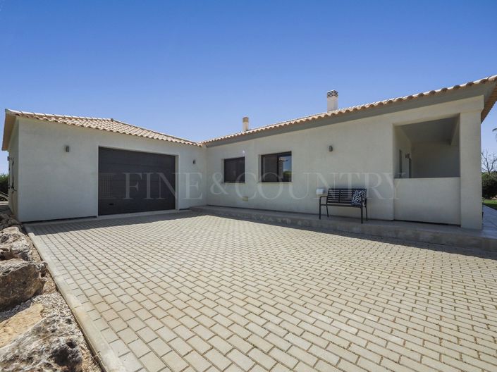 Image No.33-4 Bed Property for sale