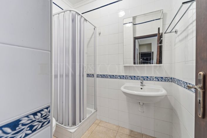 Image No.15-4 Bed Townhouse for sale