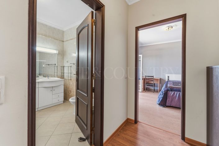 Image No.28-4 Bed Townhouse for sale