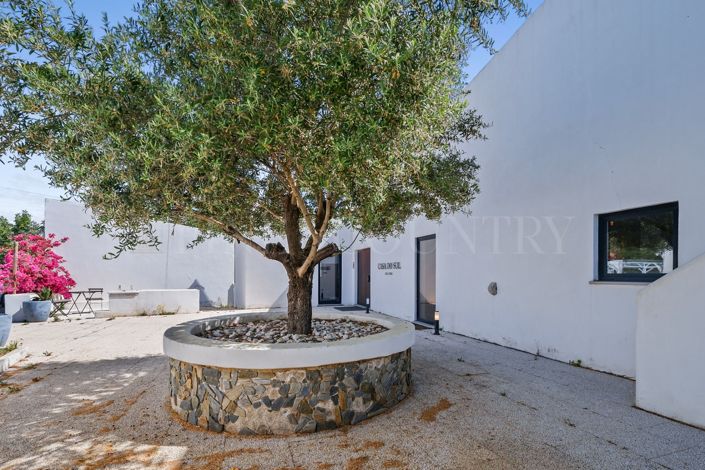 Image No.42-3 Bed Property for sale