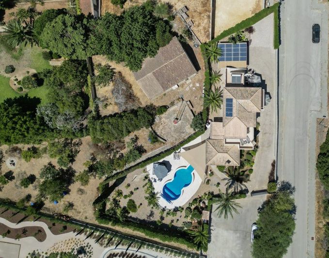Image No.40-3 Bed Property for sale