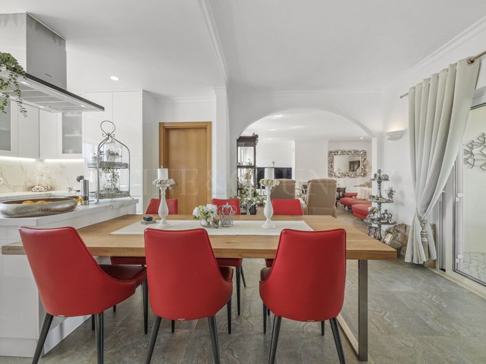 Image No.5-3 Bed Property for sale