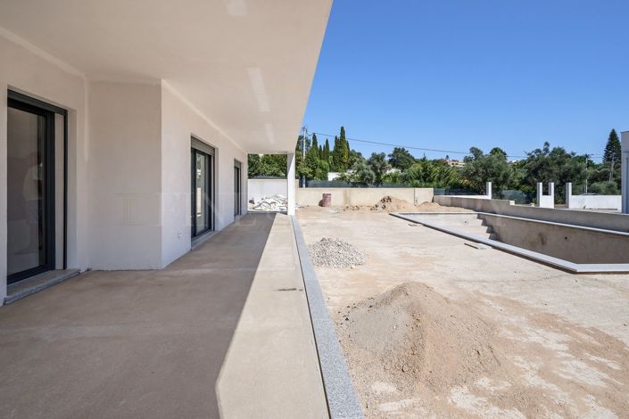 Image No.30-3 Bed Property for sale