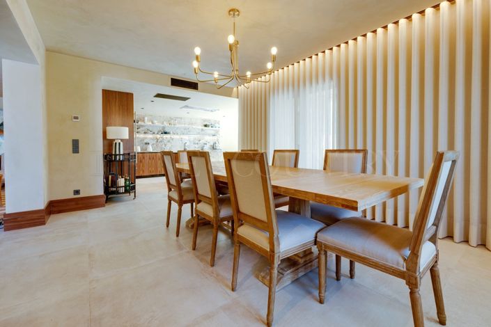 Image No.17-5 Bed Property for sale