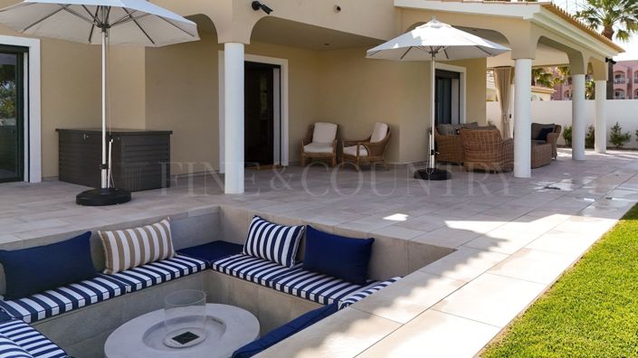 Image No.33-5 Bed Property for sale