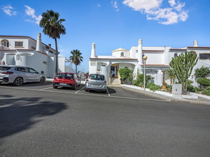 Image No.30-2 Bed Townhouse for sale