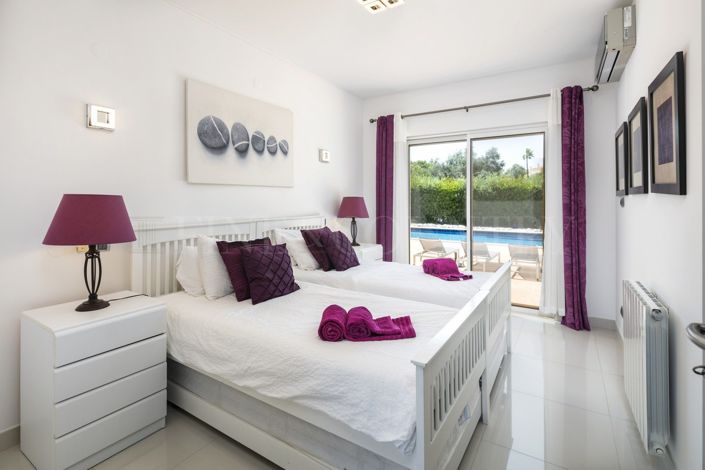 Image No.16-5 Bed Property for sale