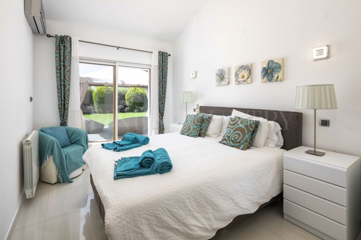 Image No.18-5 Bed Property for sale