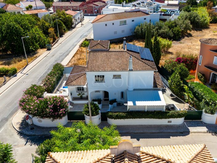 Image No.45-4 Bed Property for sale