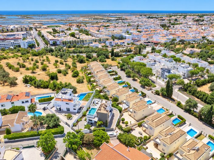 Image No.34-3 Bed Villa for sale