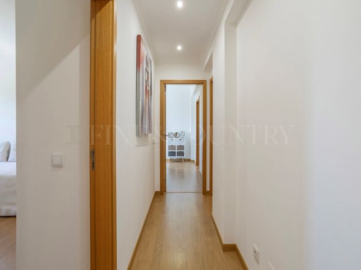 Image No.17-3 Bed Apartment for sale
