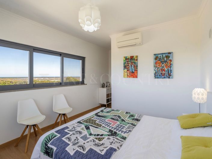 Image No.19-3 Bed Apartment for sale
