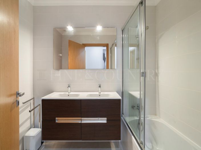 Image No.20-3 Bed Apartment for sale
