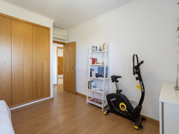 Image No.22-3 Bed Apartment for sale