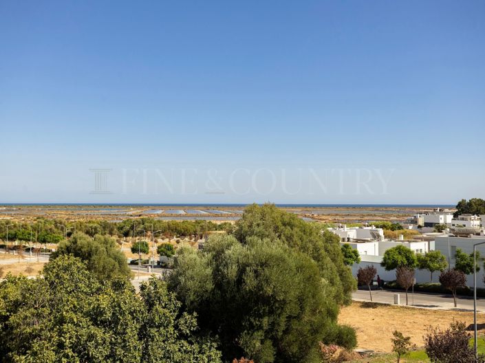Image No.33-3 Bed Apartment for sale