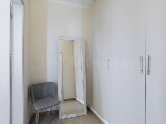 Image No.21-3 Bed Townhouse for sale