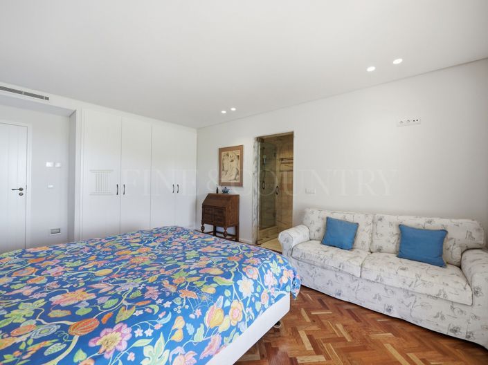 Image No.35-5 Bed Property for sale