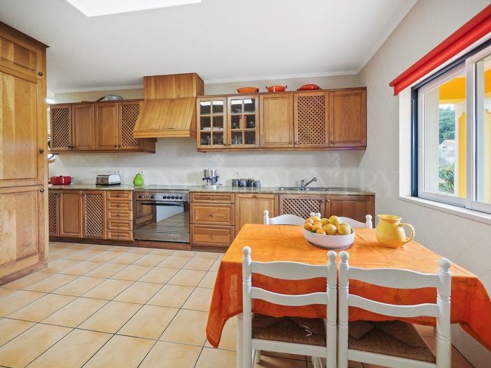 Image No.13-4 Bed Property for sale