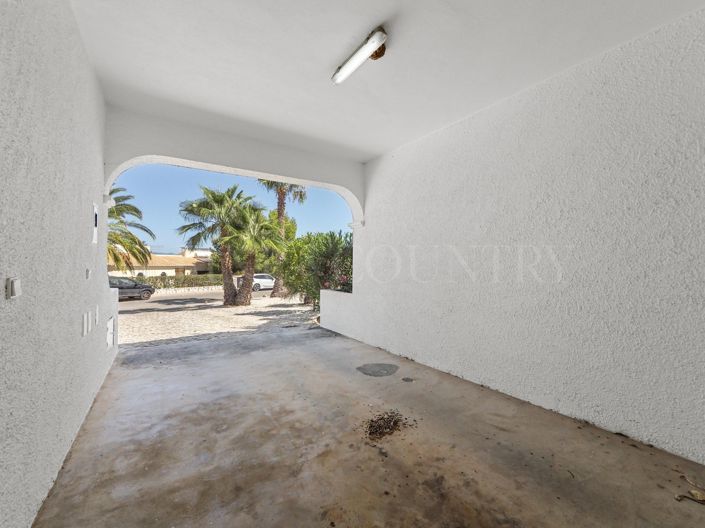 Image No.20-2 Bed Townhouse for sale
