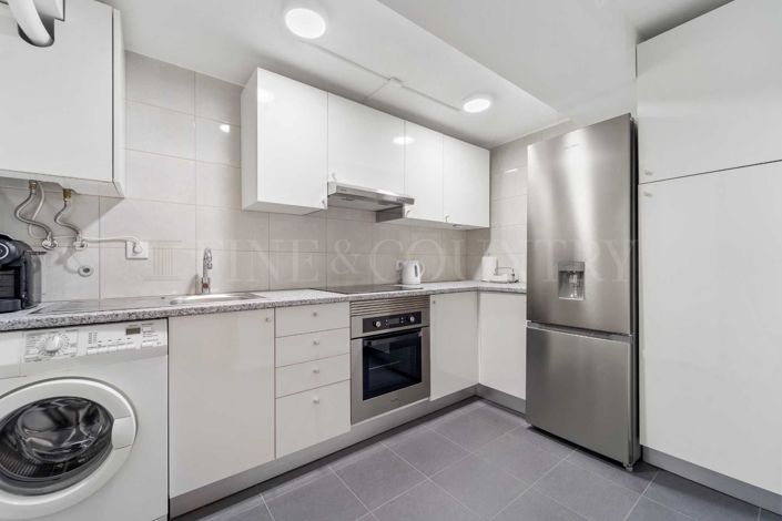 Image No.33-4 Bed Property for sale