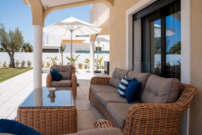Image No.32-5 Bed Property for sale