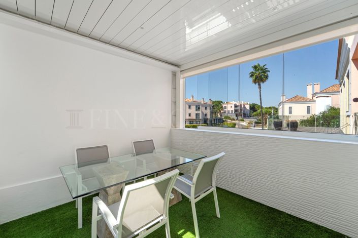 Image No.21-3 Bed Townhouse for sale