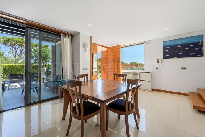 Image No.22-3 Bed Townhouse for sale