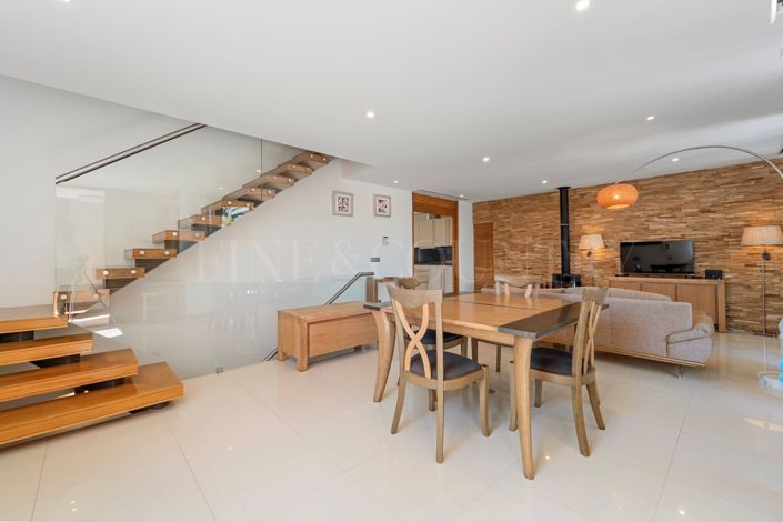 Image No.24-3 Bed Townhouse for sale