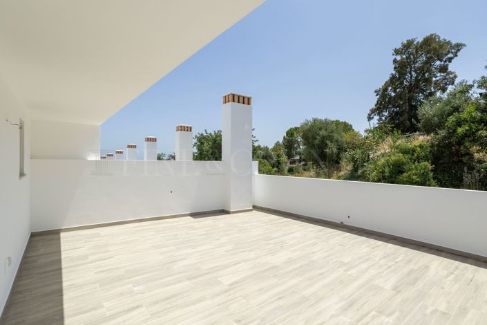 Image No.30-3 Bed Townhouse for sale
