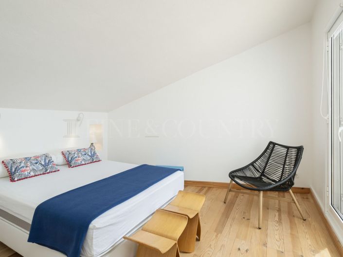 Image No.25-3 Bed Townhouse for sale