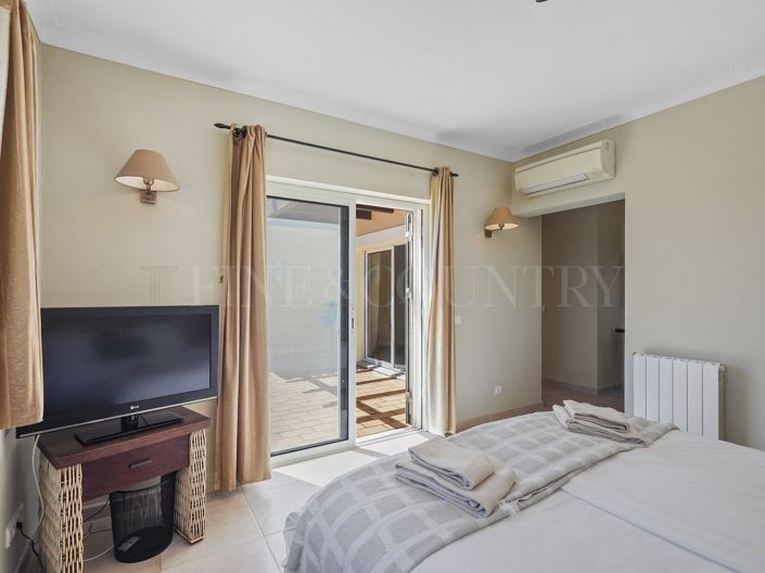 Image No.20-Propriété de 3 chambres à vendre