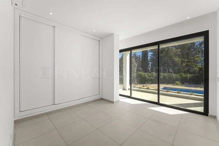 Image No.18-Propriété de 4 chambres à vendre