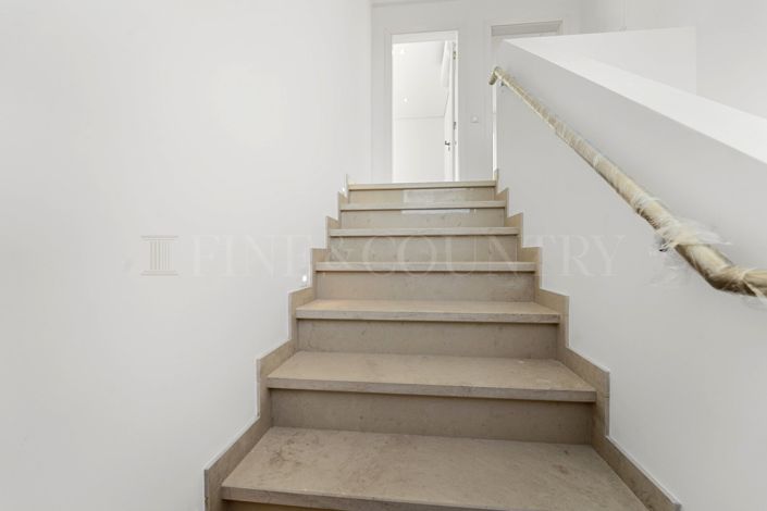 Image No.21-Propriété de 4 chambres à vendre