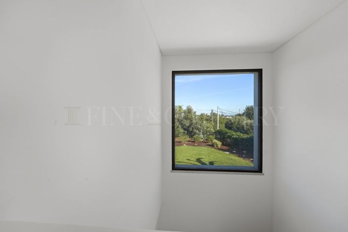 Image No.33-Propriété de 4 chambres à vendre