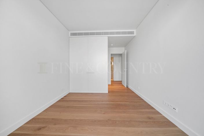 Image No.25-2 Bed Apartment for sale