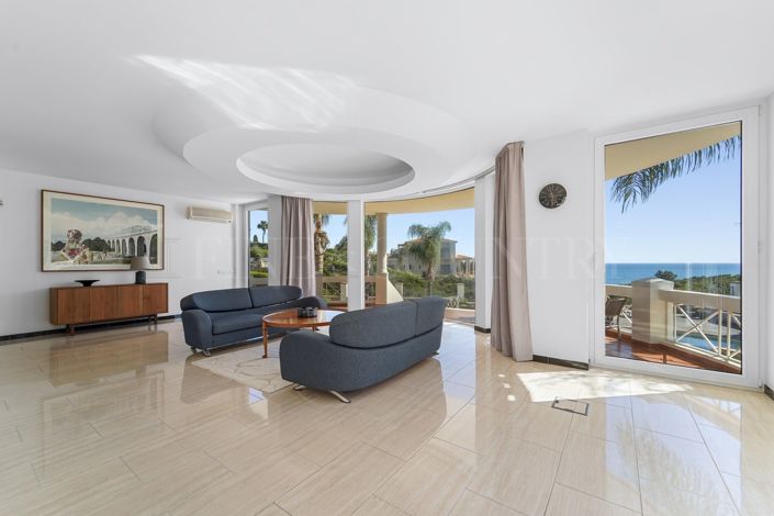 Image No.35-7 Bed Property for sale